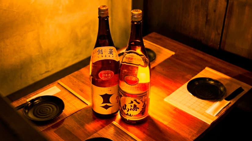 日本酒と半個室テーブル